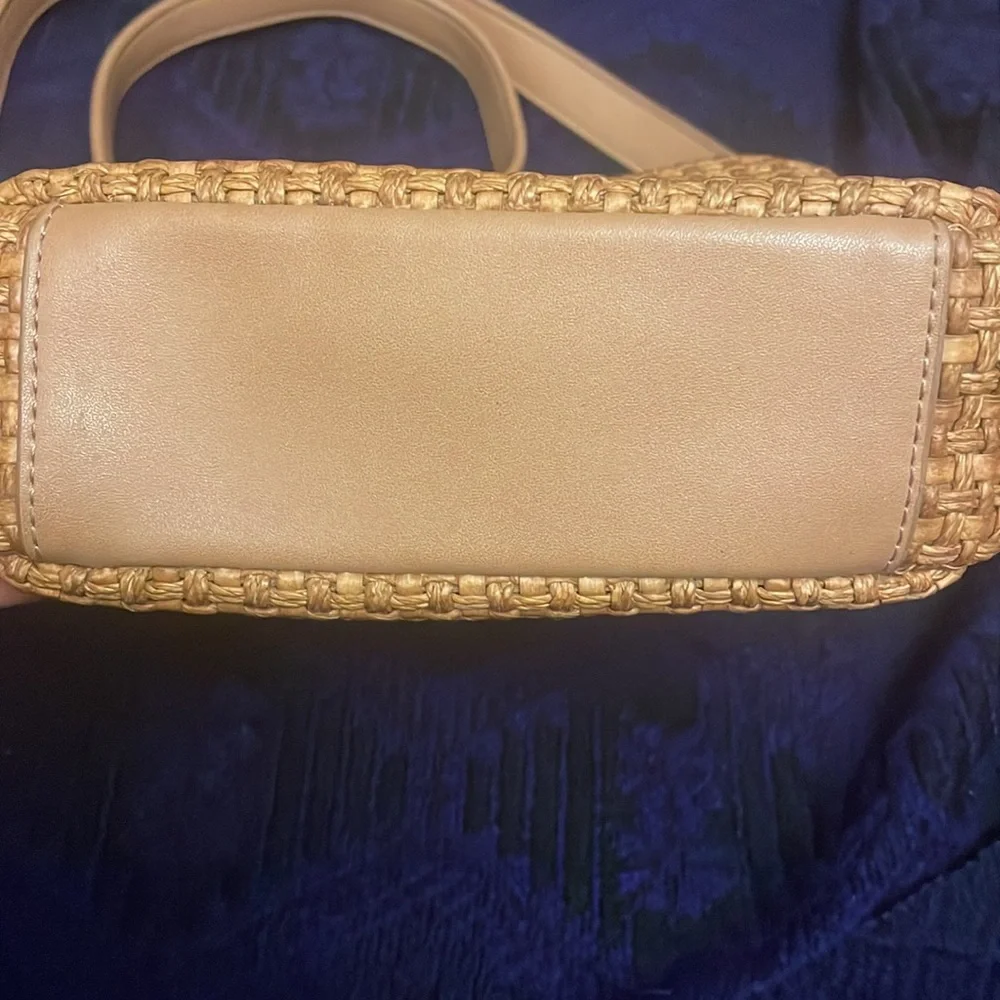 Fossil women’s woven fiber purse - Picture 4 of 10